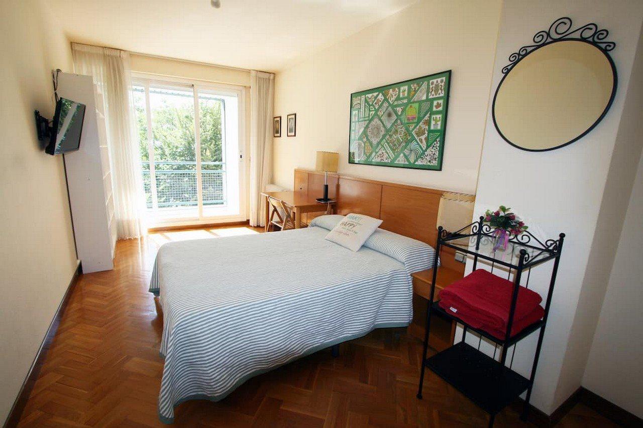 Suites Sercotel Mirasierra Памплона Экстерьер фото