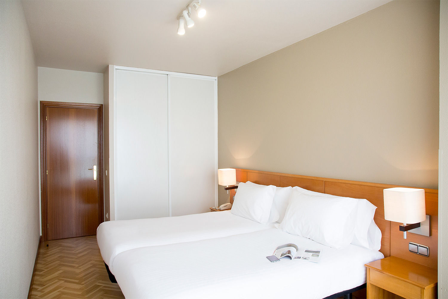 Suites Sercotel Mirasierra Памплона Экстерьер фото